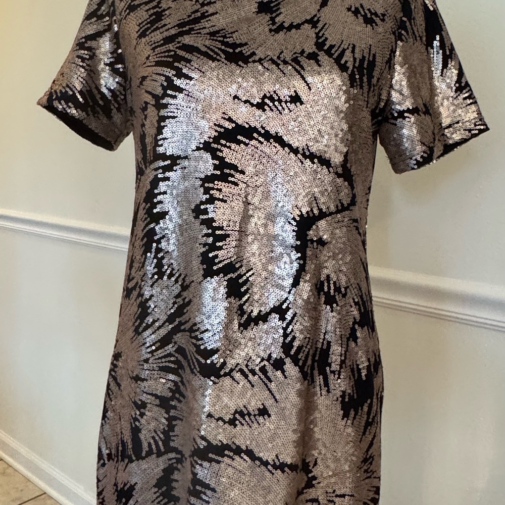 Elegant Black and Gold Sequin Top